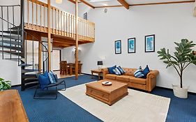 21 Cottesloe Steps To Beach - Sleeps 3